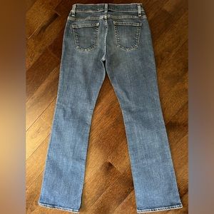 GAP LOW RISE BOOT CUT SIZE 4 REGULAR JEANS